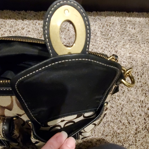 Beautiful brown & black Coach Handbag - Picture 4 of 7